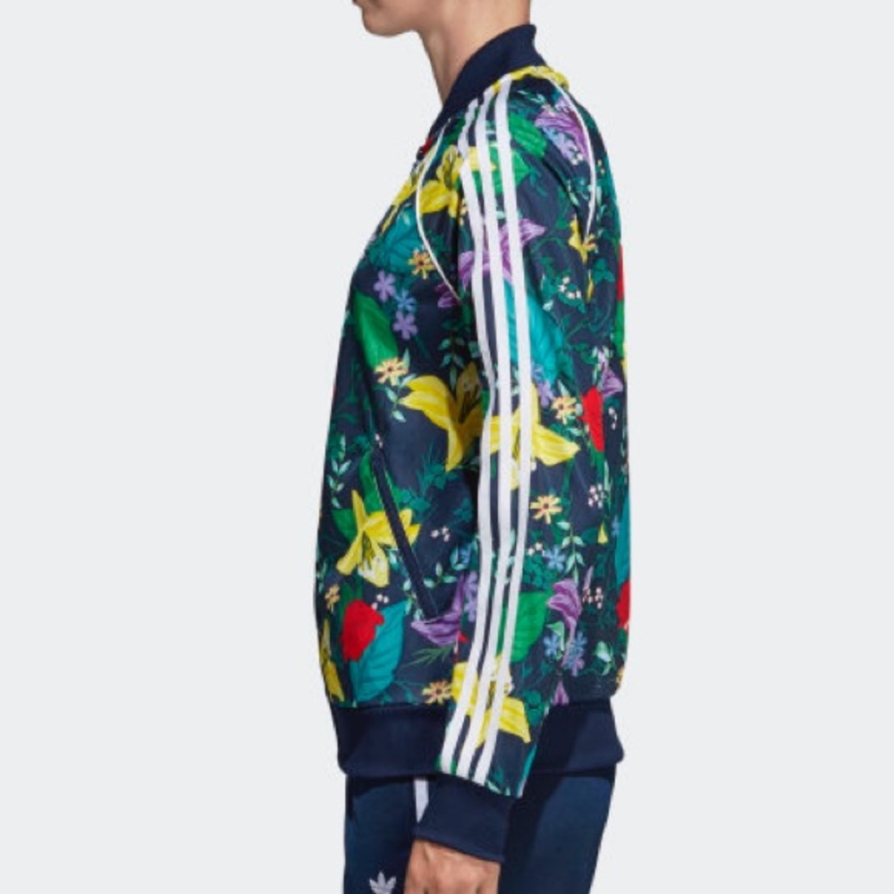 Adidas SST Graphic Track Jacket Women’s JE24 - Picture 3 of 8